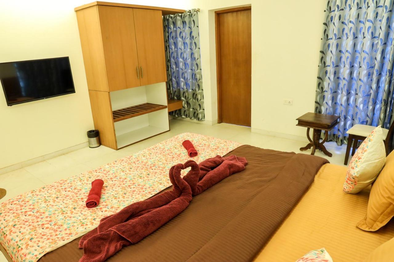 Surya Kiran Miramar Bed & Breakfast Panaji Bagian luar foto