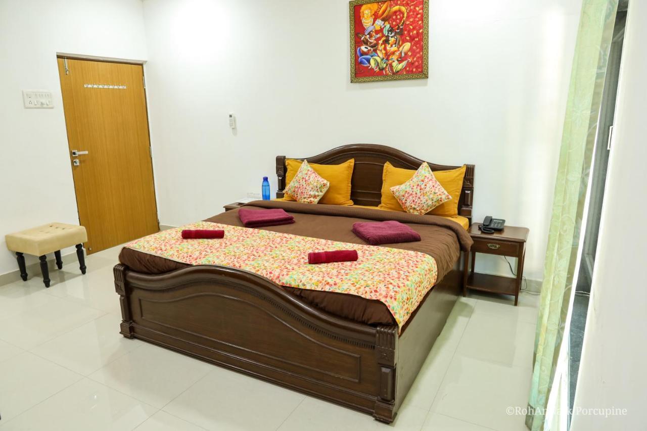 Surya Kiran Miramar Bed & Breakfast Panaji Bagian luar foto