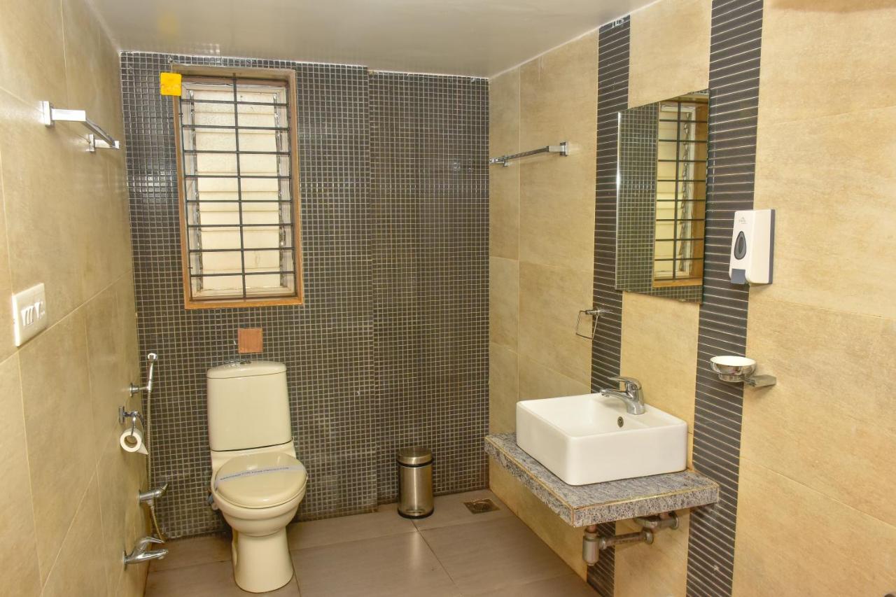 Surya Kiran Miramar Bed & Breakfast Panaji Bagian luar foto