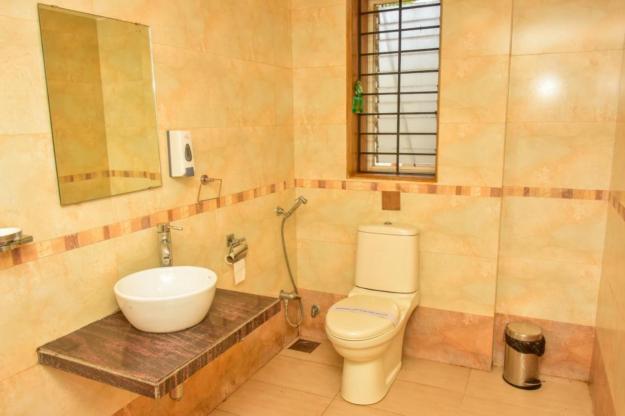 Surya Kiran Miramar Bed & Breakfast Panaji Bagian luar foto