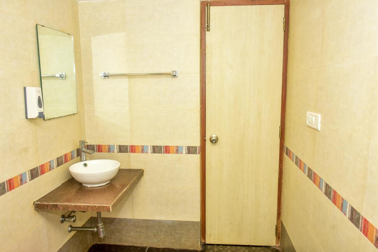 Surya Kiran Miramar Bed & Breakfast Panaji Bagian luar foto