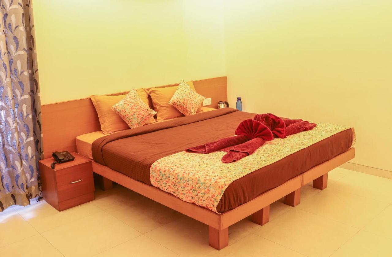 Surya Kiran Miramar Bed & Breakfast Panaji Bagian luar foto